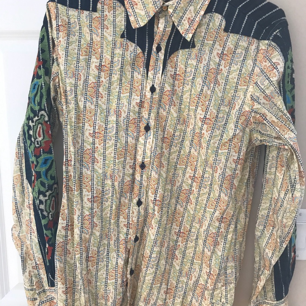 Robert Graham Men’s Button Down Shirt size medium
